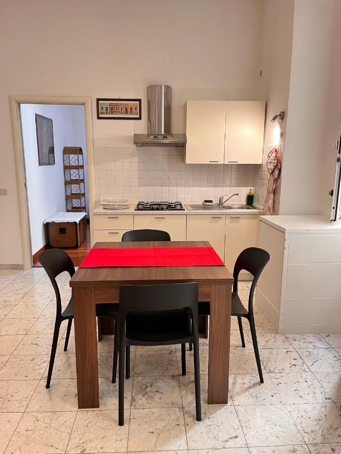Roma Basento Apartment ภายนอก รูปภาพ